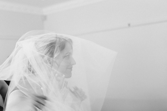 bride-veil-for-traditional-weddings