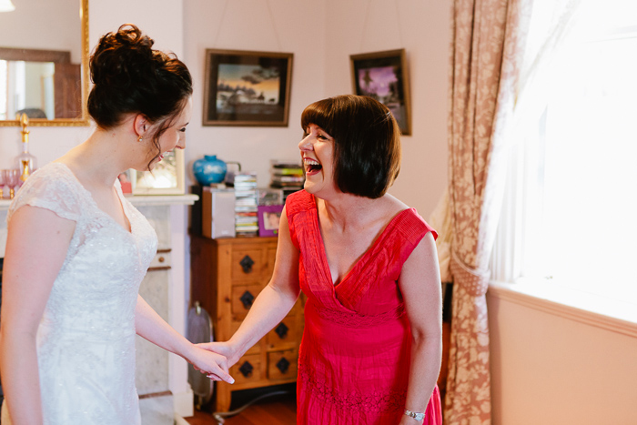laughter-with-mum-before-getting-married