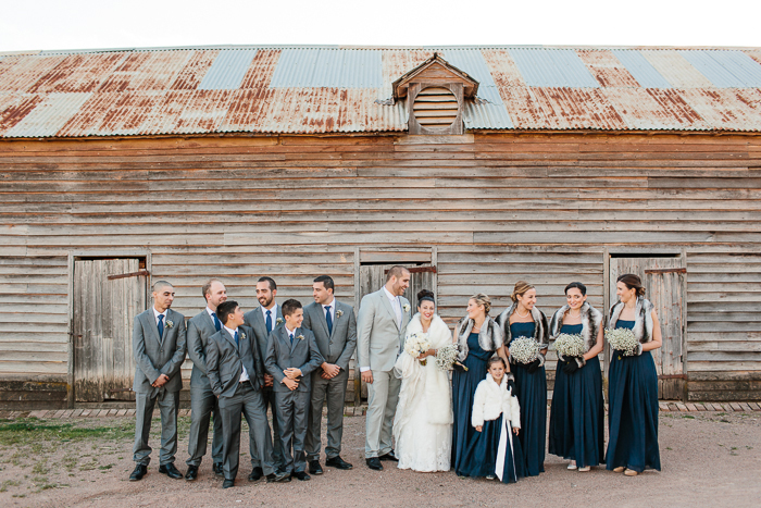 bridal-party-vintage-barn