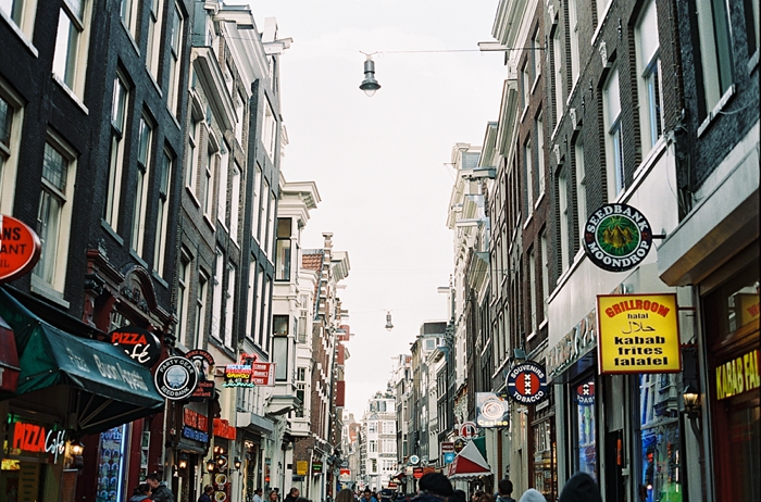 shopping-streets-in-amsterdam