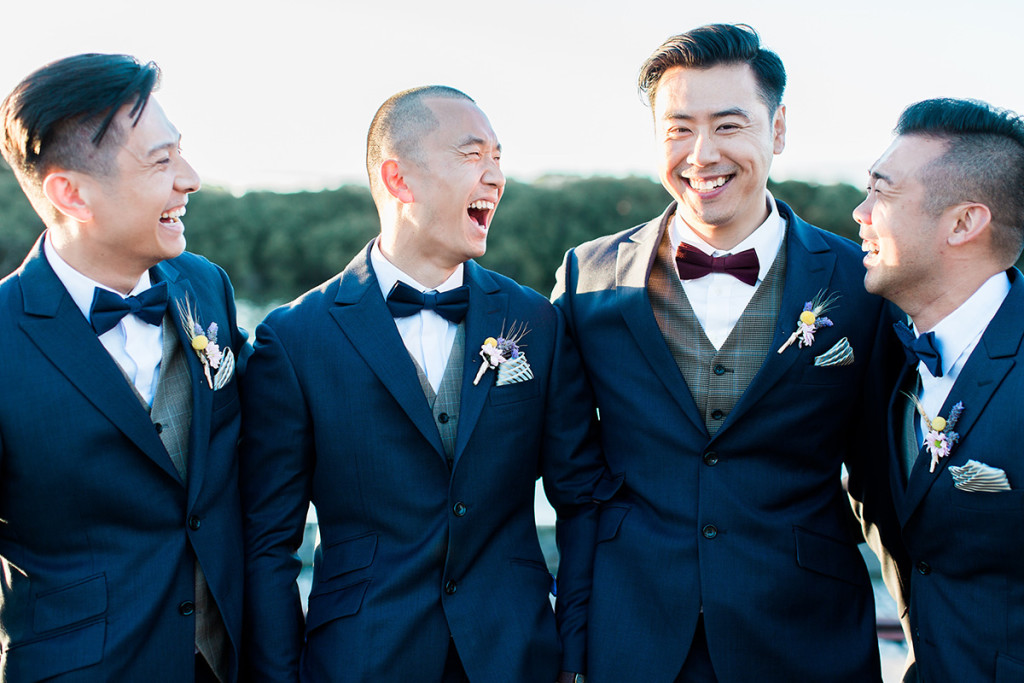 019-happy-groomsmen-on-wedding-day