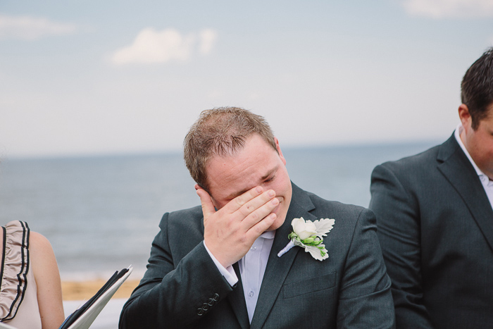 groom-cries-when-he-sees-his-bride