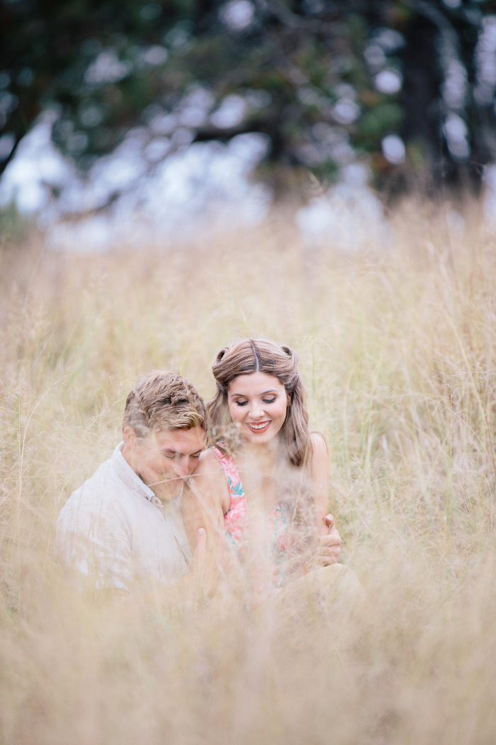 cute-photography-for-engaged-couples
