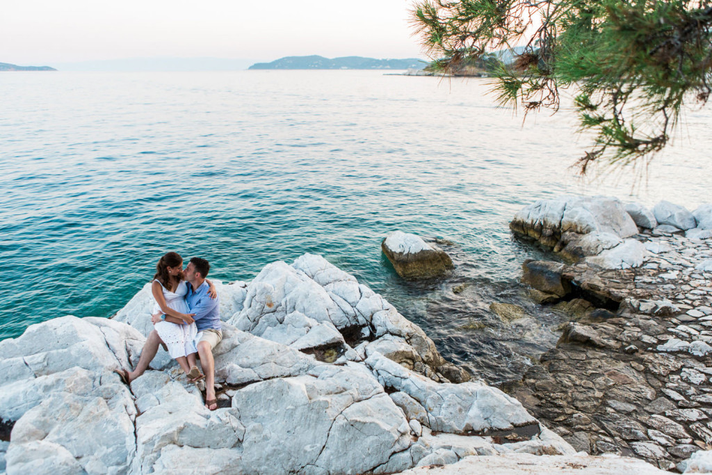 natural engagement portraits on the greek islands