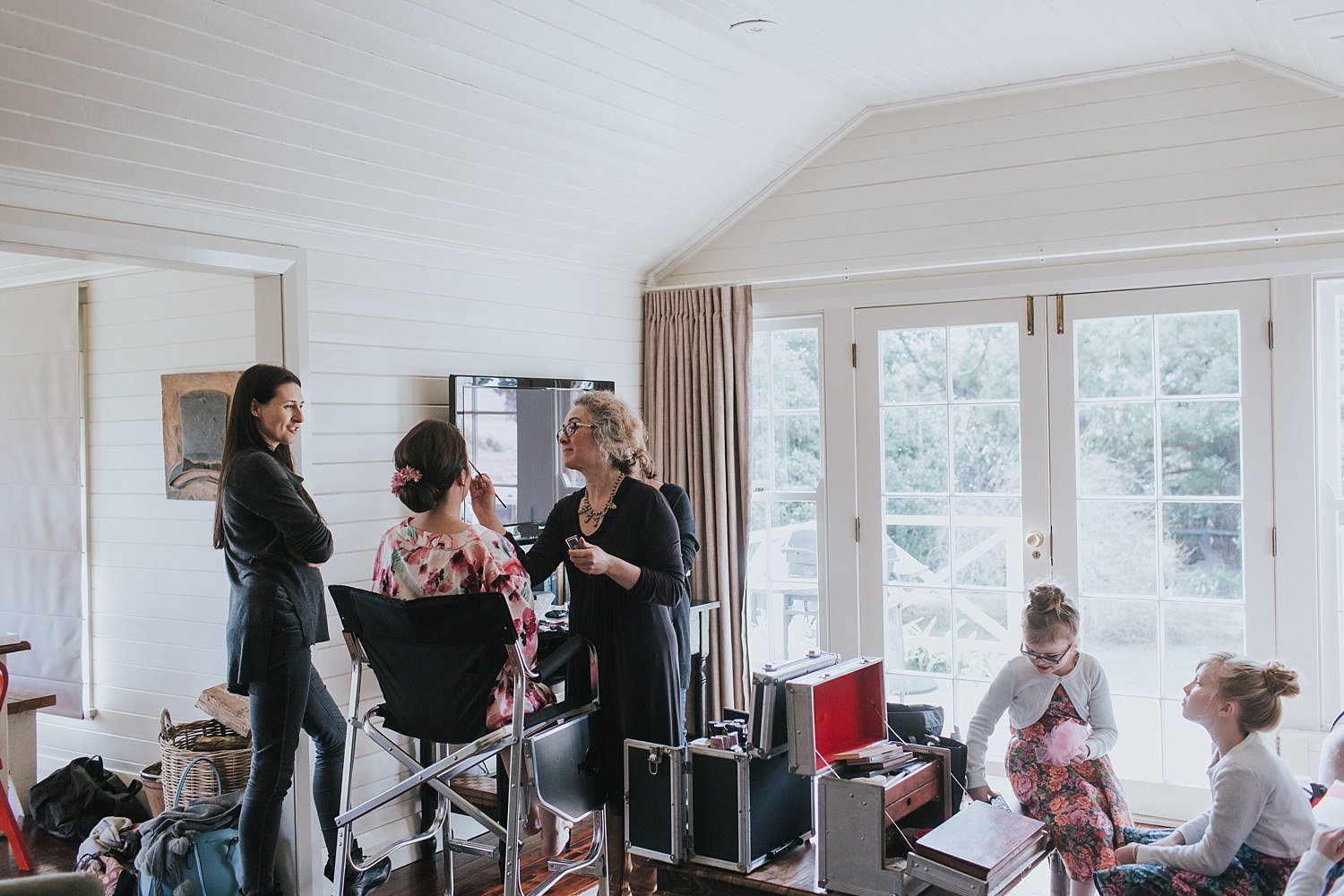 hair and makeup in the cottage at bendooley estate