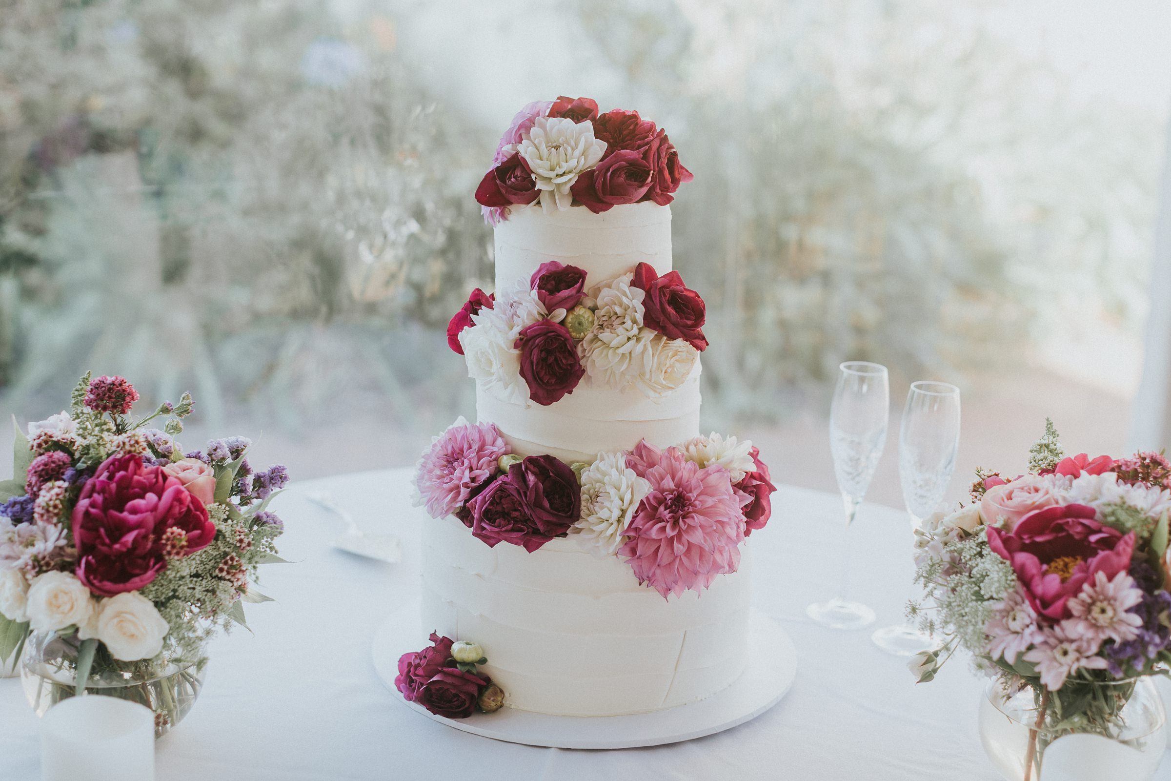 wedding cake at the sydney observatory
